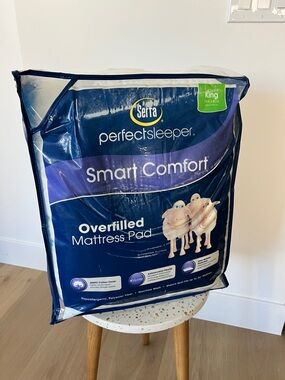 NWT King Size Serta - Perfect Sleeper Smart Comfort Overfilled Mattress Pad